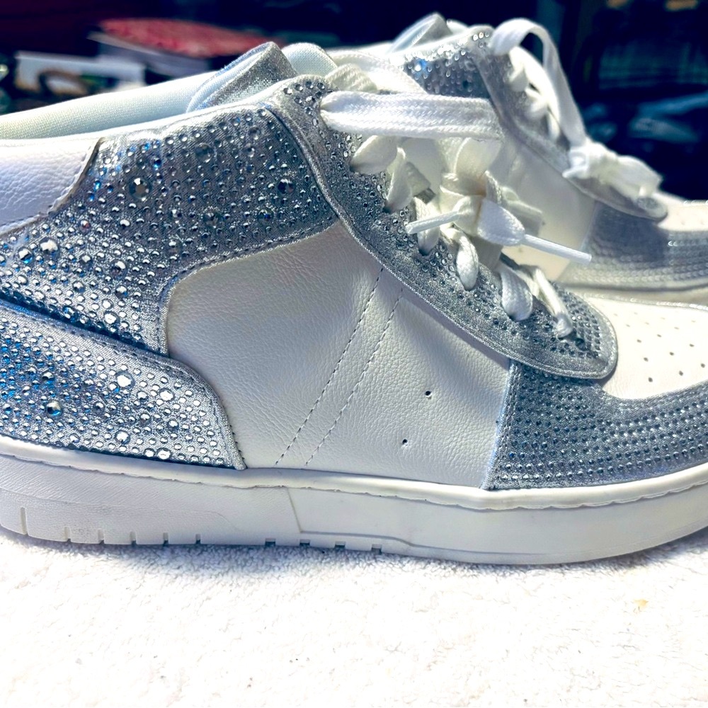 Brand New - WILD PAIR - Silver & White Bling High Tops - SZ 8M - box 9 - Picture 3 of 9